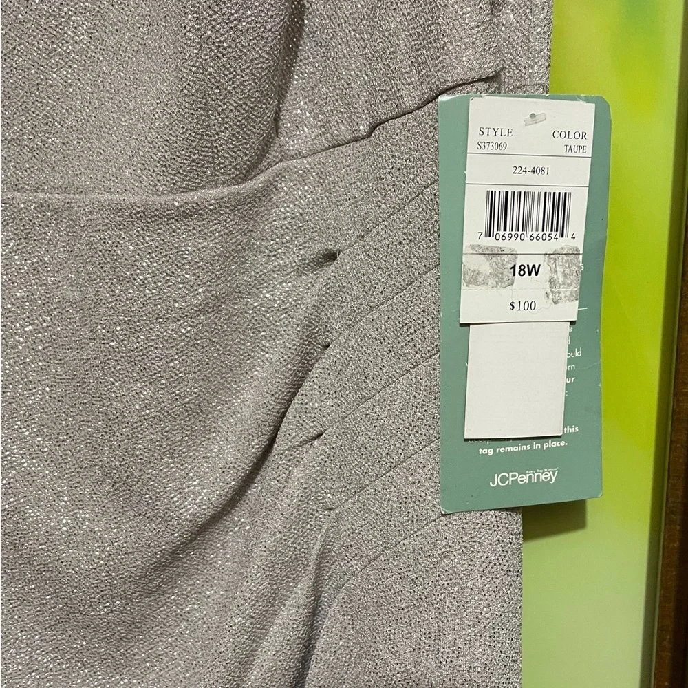 Scarlett Glittering Silver Gown - Picture 4 of 4